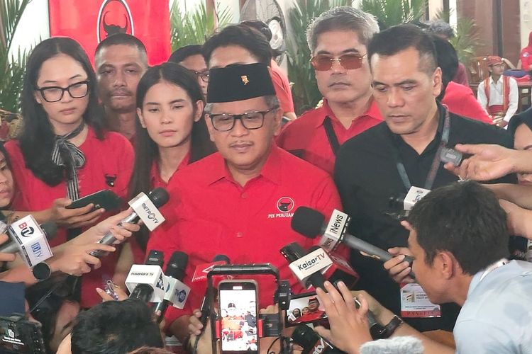 Sekretaris Jenderal PDI-P Hasto Kristiyanto ditemui di Sekolah Partai, Lenteng Agung, Jakarta Selatan, Rabu (10/1/2024) usai acara HUT ke-51 PDI-P.