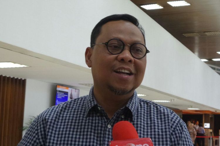 Wakil Ketua Komisi II DPR Lukman Edy di Kompleks Parlemen, Senayan, Jakarta, Jumat (14/7/2017).