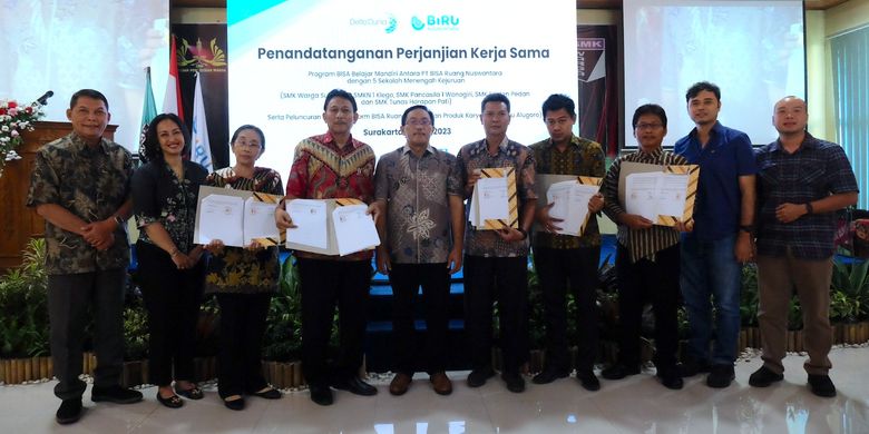 Perusahaan pertambangan Delta Dunia Group (DOID) melalui anak usaha PT. Bisa Ruang Nuswantara (BIRU) menggandeng sekolah vokasi yakni lima SMK di Jawa Tengah untuk keberlanjutan industri dan kewirausahaan, Kamis (25/5/2023).

Kelima SMK dimaksud adalah SMKN 1 Klego (Boyolali), SMK Kristen Pedan (Klaten), SMK Pancasila (Solo), SMK Warga (Solo), dan SMK Tunas Harapan Pati (Pati). 
