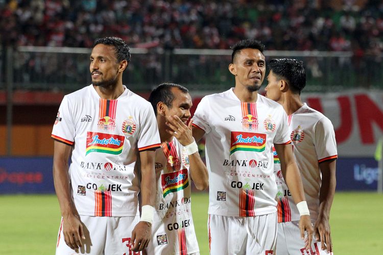 Pemain Persija Jakarta, Rohit Chand, Rico Simanjuntak dan Maman Abdurahman (kiri-kanan).