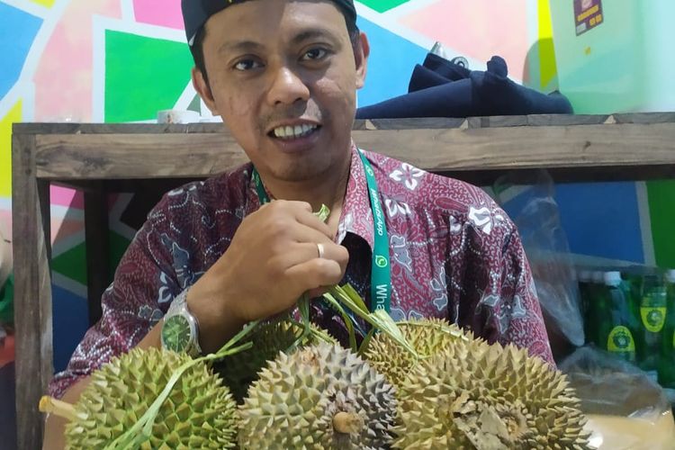 Sokoagung di Kecamatan Bagelen adalah salah satu sentra penghasil durian lokal berkualitas wahid di Kabupaten Purworejo. Durian tersebut dikenal dengan sebutan durian pithi.