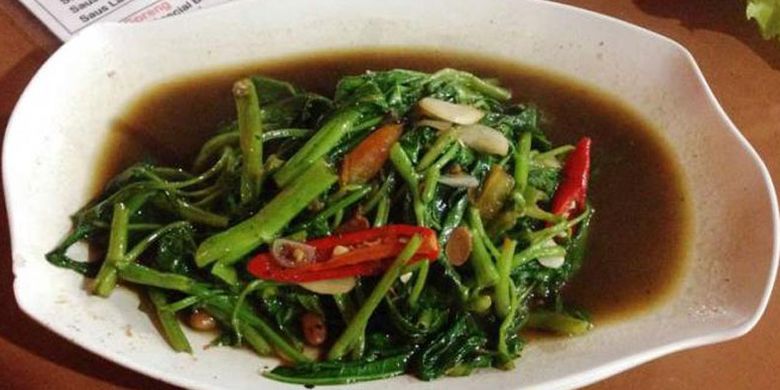 Cah kangkung ala Resto Bandar Rasa Jakarta yang berada di Jalan Pahlawan, Kelurahan Bondongan, Kecamatan Bogor Selatan, Kota Bogor, Jawa Barat. 