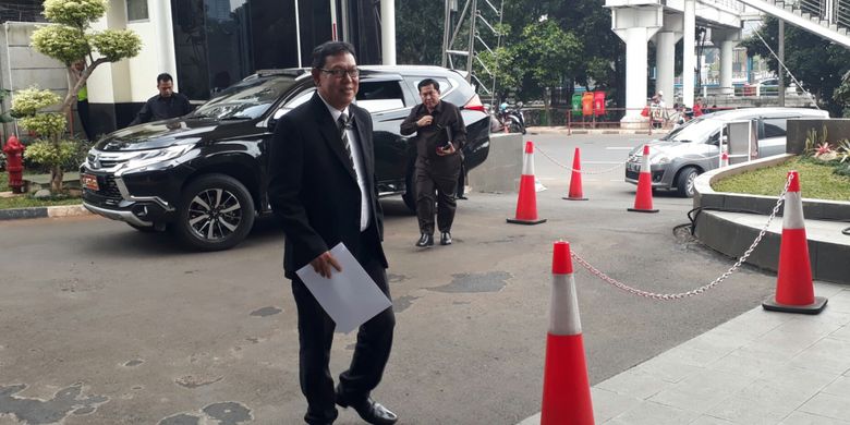 Dua anggota Komisi Pengawas Peradi mendatangi kantor Komisi Pemberantasan Korupsi (KPK), Rabu (17/1/2018).