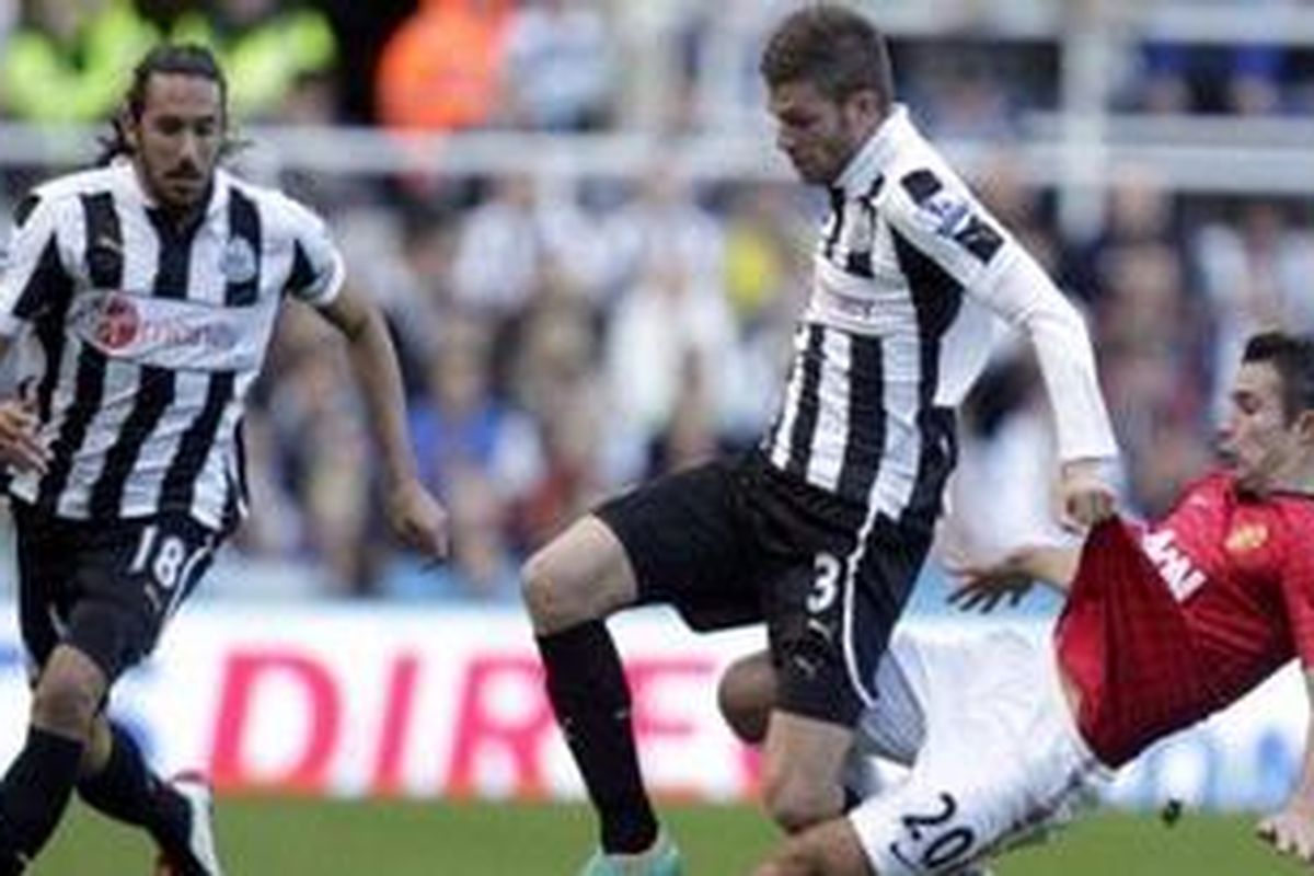 Pertemuan Manchester United dan Newcastle United di Premier League pada 7 Oktober 2012. Pada laga di kandang Newcastle itu, MU menang 3-0.