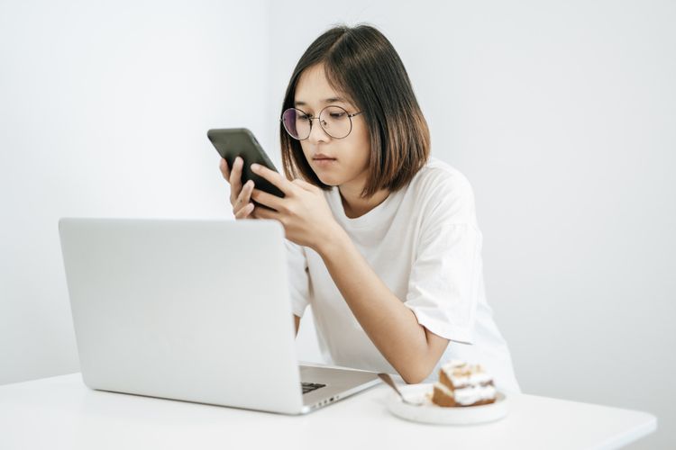 Pentingnya Bijak Pilih Informasi agar Tak Terjebak Mom Guilt