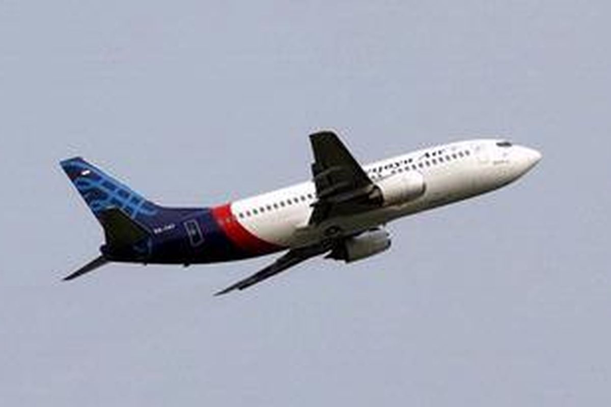Pesawat Sriwijaya Air tinggal landas meninggalkan Bandara Soekarno-Hatta, Banten