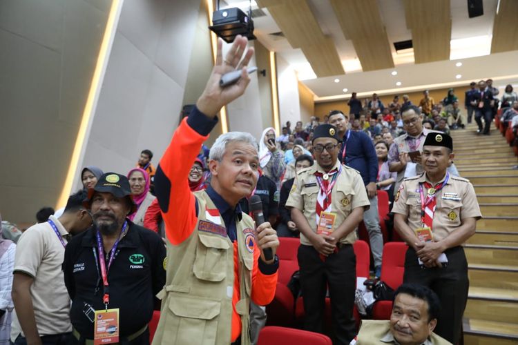 Gubernur Jawa Tengah Ganjar Pranowo, dianggap berhasil membangun sistem mitigasi sehingga membuat masyarakat aware terhadap bahaya bencana di lingkungannya.