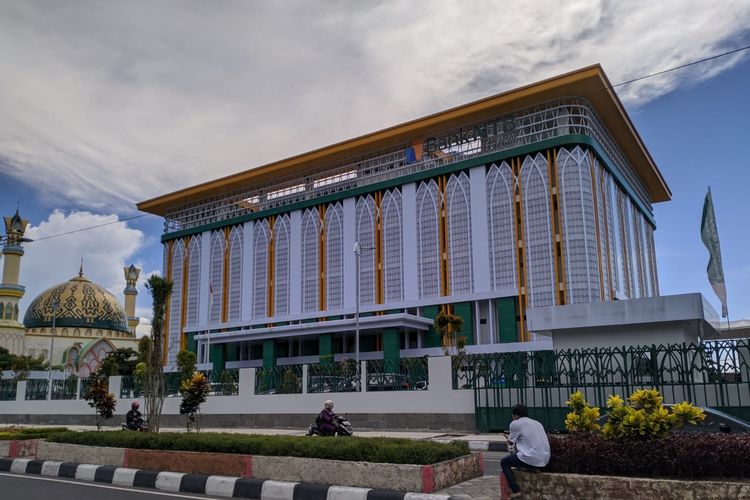 Kantor Pusat Bank NTB Syariah yang berada di jalan Udayana, Kota Mataram.