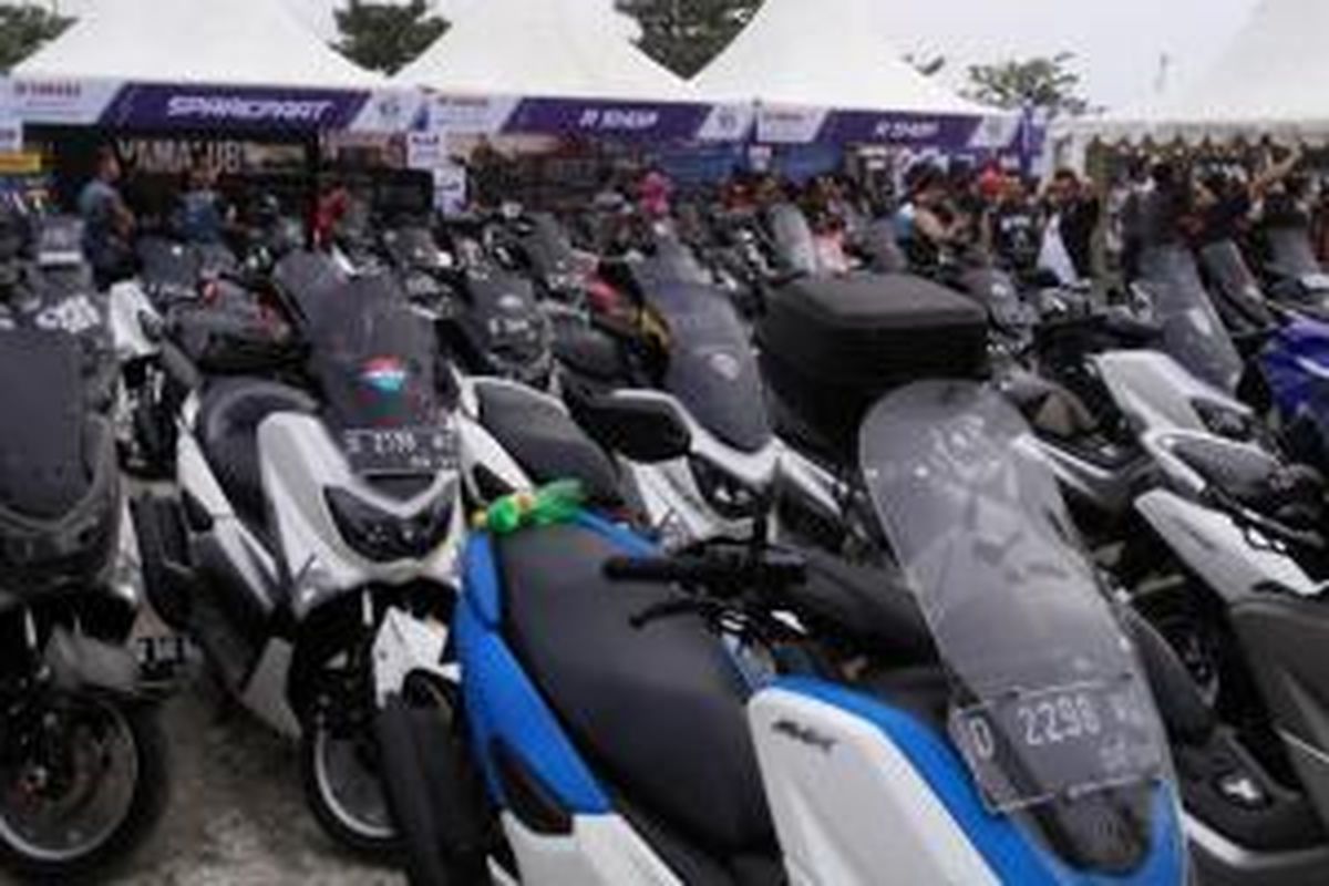 Suasana Jambore Yamaha Rider Federation Indonesia (YRFI) Ke-3 di Pantai Pangandaran, Jawa Barat, 7-8 November 2015.