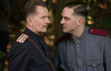 Gary Oldman dan Tom Hardy dalam film Child 44 