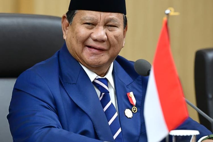 Presiden Prabowo Subianto menyampaikan keinginannya untuk terus membahas tindak lanjut proyek pesawat tempur KF-21 dengan Korea Selatan.  Hal ini disampaikannya kepada Presiden Korea Selatan (Korsel) Lee Jae Myung dalam pertemuan bilateral di Hwabaek International Convention Center (HICO), Gyeongju, Sabtu (1/11/2025).