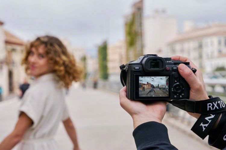 Sony RX10 V Resmi di Indonesia, Kamera AI dengan Zoom 25x Harga Rp 37 Juta