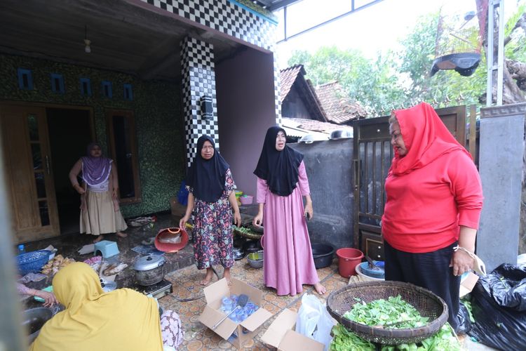 Pelaksana Tugas (Plt) Wali Kota (Walkot) Semarang Hevearita Gunaryati Rahayu menggelar rapat koordinasi dengan Bupati Semarang guna mengantisipasi risiko banjir bandang di Kota Semarang.