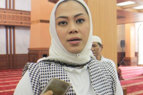 Bupati Karawang Cellica Nurrachadiana Positif Covid-19