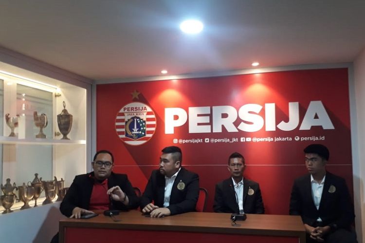 Konferensi pers kerja sama Persija Jakarta dengan Deportivo Alaves di Kantor Persija, Rasunna Office Park, Kuningan, Jakarta Selatan, Rabu (22/1/2020). 