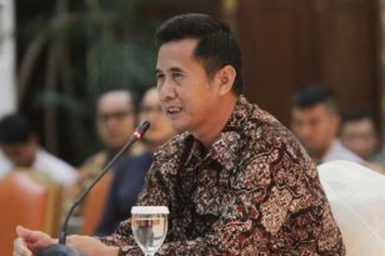 Calon pimpinan KPK, Ade Maman Suherman, saat mengikuti tes wawancara di kantor Kementerian Sekretariat Negara, Jakarta Pusat, Senin (24/8/2015).