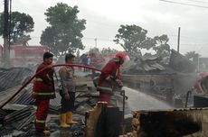 6 Kios Terbakar di Kampar, Karyawan Penjual Bakso Tewas