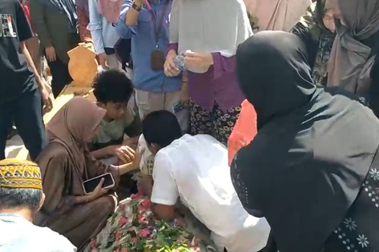 Polisi Duga Balita yang Ditemukan Meninggal di Halaman Masjid Singkawang Dibunuh, Mayatnya Ada yang Memindahkan