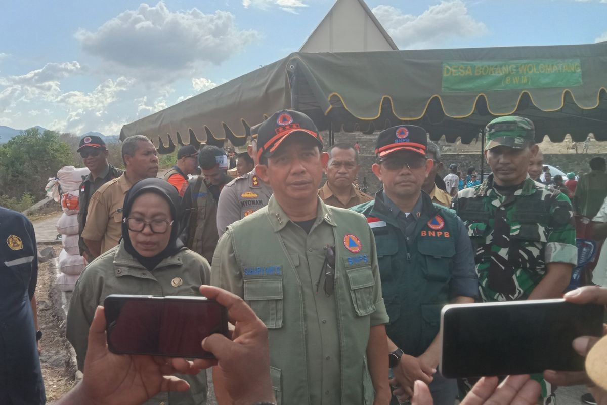 Siswa Korban Erupsi Gunung Lewotobi Laki-laki Diliburkan, BNBP Siapkan Tenda untuk Sekolah Darurat