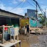 Banjir Surut, Warga PGP Bekasi Mulai Bersihkan Lumpur dan Sampah