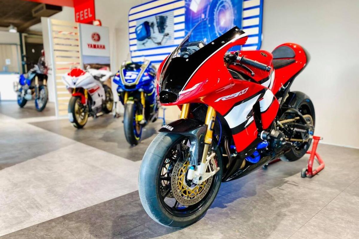 Modifikasi Yamaha Tracer 900 GT menjadi R9M