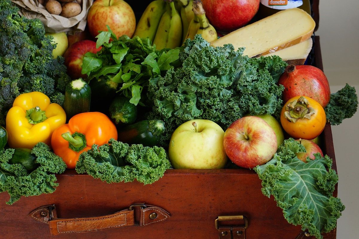 Sejumlah buah dan sayur dapat membantu mengatasi sulit buang air besar karena sembelit.
