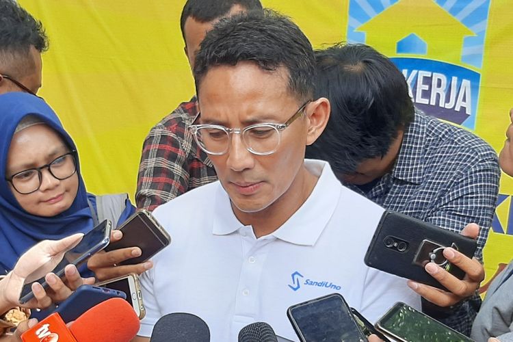 Wakil Ketua Dewan Pembina Partai Gerindra Sandiaga Uno di Rumah Siap Kerja, Jakarta Selatan, Sabtu (22/2/2020).