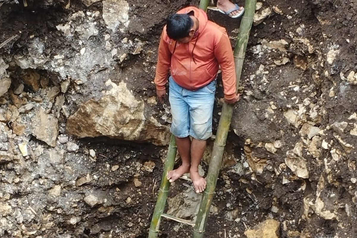 Pengerukan Luweng Gunung Ringin, Pacarejo, Semanu, Gunungkidul