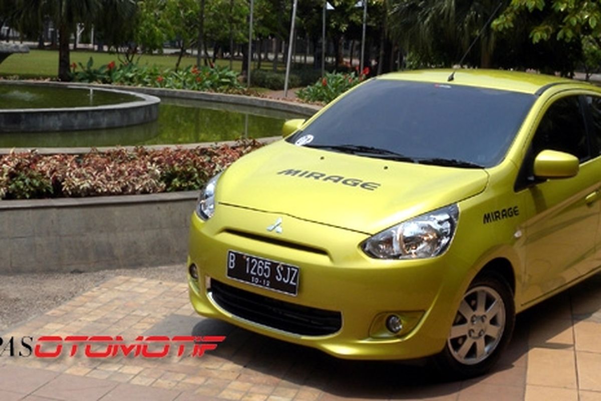 Mitsubishi Mirage, bisa diandalkan untuk mobil dalam kota. Fiturnya lengkap, konsumsi bahan bakarnya irit.