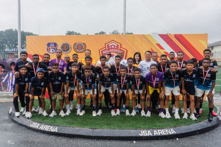 Selangor Open NFDP Series-Siswa PFA angkatan 2022 terbang ke Malaysia untuk mengikuti turnamen skala Internasional perdananya, Selangor Open NFDP Series 2024 dan berhasil keluar sebagai 1st Runner Up U-15.