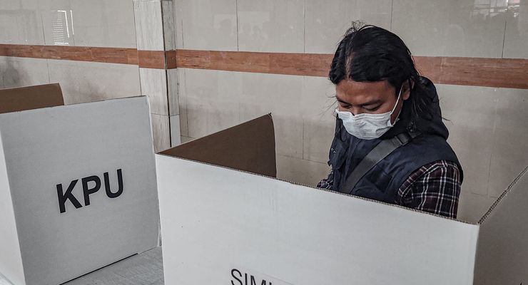 21 TPS Rawan Banjir di Jambi Direlokasi, Warga Siapkan Perahu