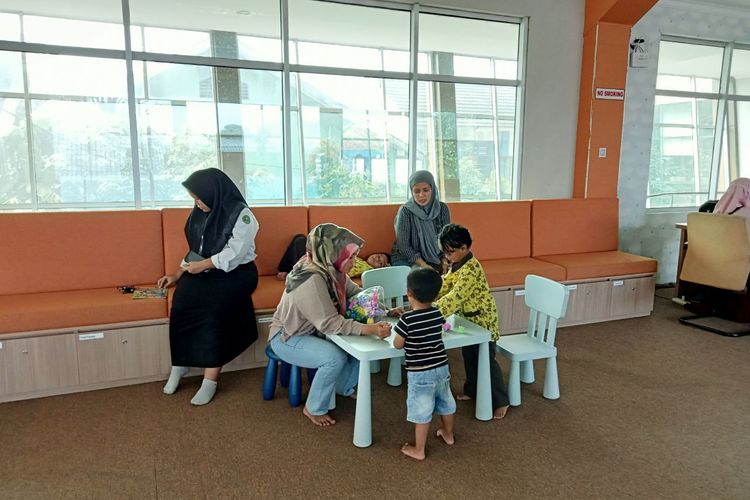 Ruangan khusus anak di Perpustakaan Saidjah Adinda.