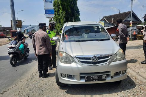 Hari Pertama Larangan Mudik, 17 Kendaraan dari Jatim yang Masuk Blora Diputar Balik