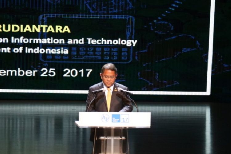 Menteri Komunikasi dan Informatika Indonesia, Rudiantara, saat berbicara pada pembukaan ITU Telecom World 2017 di Busan, Korea Selatan, Senin (15/9/2017).