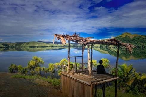 Pesona Segi Tiga Emas, Ikon Wisata di Kampung Doyo Lama, Papua