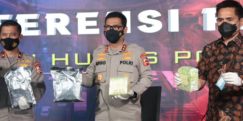 A spokesperson for the National Police Inspector General Argo Yuwono (Center) speaks during a press conference in Police Headquarters in South Jakarta on Friday, January 29, 2021. 
