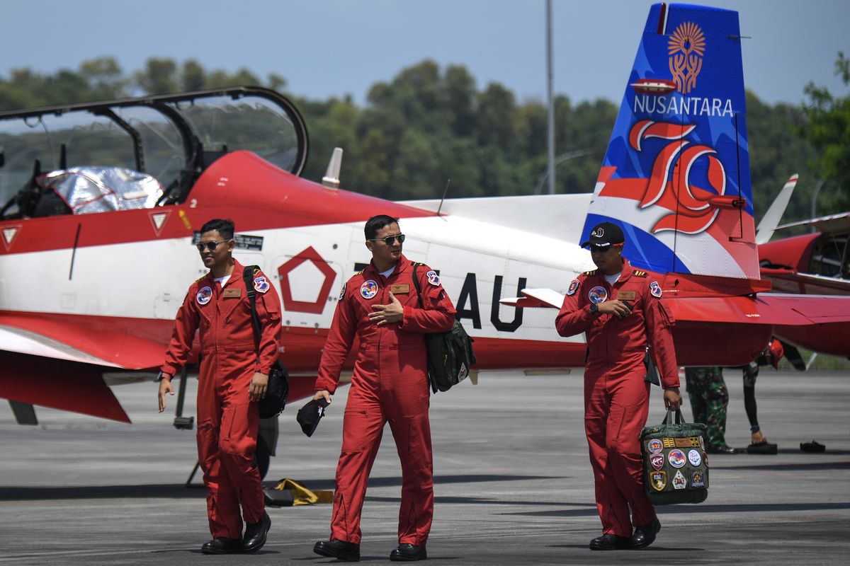 TNI AU Rekrut 31 Pilot Sipil untuk Perkuat Armada Pesawat Angkut dan Helikopter