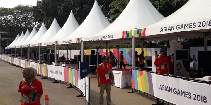 Pintu masuk penonton Asian Games 2018 di Pintu 7 Gelora Bung Karno, Jumat (17/8/2018).