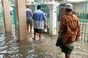Cerita Warga Cijagra, Shalat Jumat di Tengah Banjir Luapan Sungai Citarum Lama