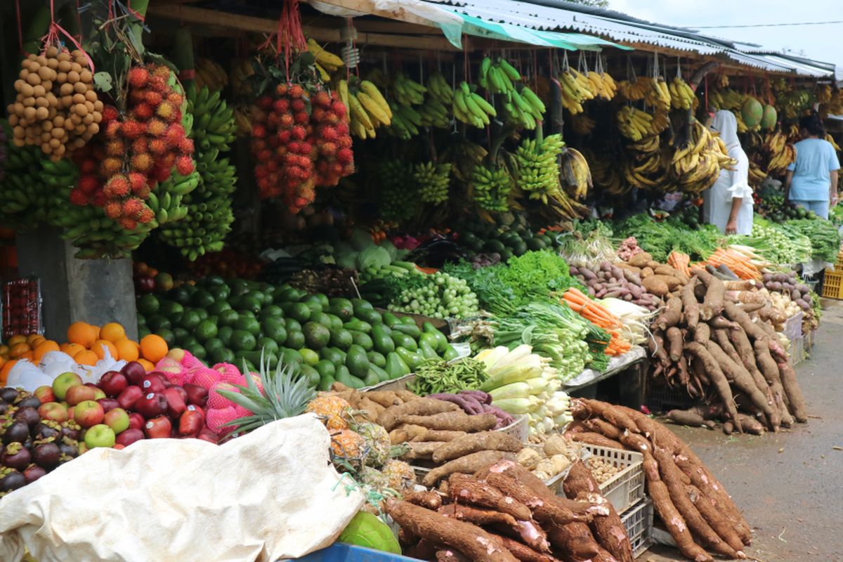 Pasar buah dan sayuran segar di Ciloto, Puncak, Cianjur.
