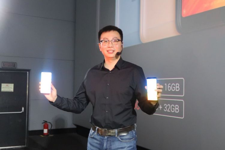 Country Manager Xiaomi Indonesia, Steven Shi di peluncuran Xiaomi Redmi 5 di Jakarta, Rabu (14/2/2018).

