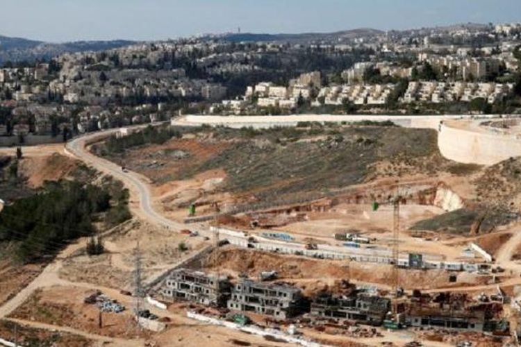 Pandangan ini menunjukkan pemukiman Israel di Ramot, Tepi Barat, wilayah yang diduduki Israel. Foto dokumentasi ini diambil pada Minggu, 22 Januari 2017.