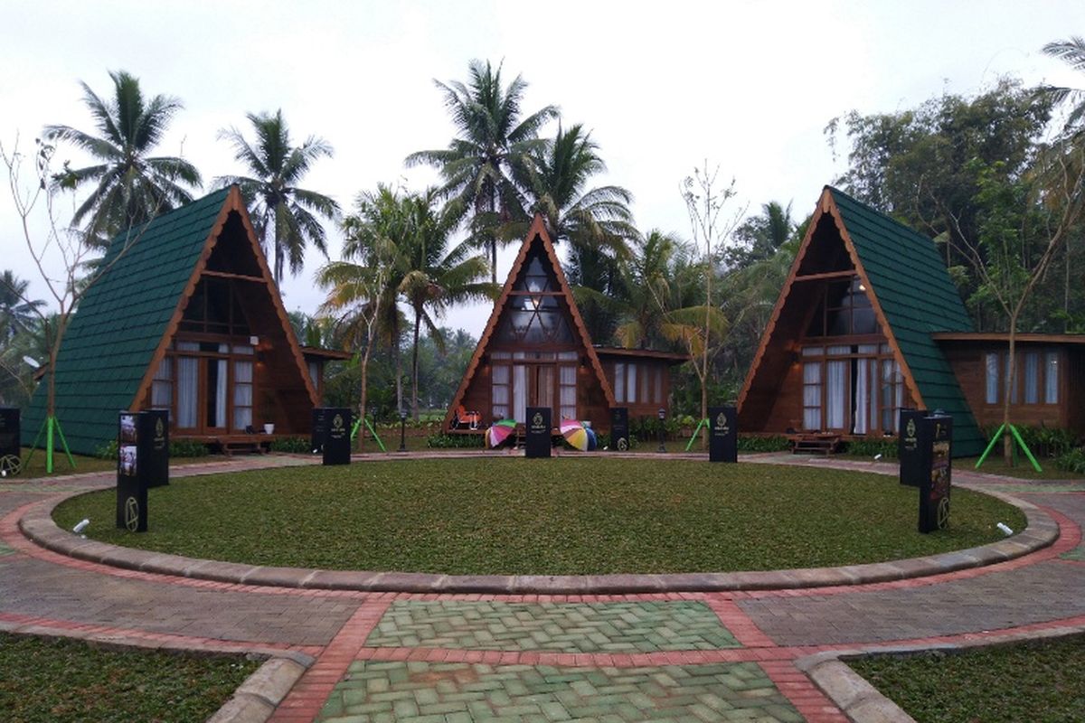 PT Angkasa Pura II (Persero) meresmikan Balai Ekonomi Desa (Balkondes) Sakapitu di Desa Tegal Arum, Kecamatan Borobudur, Magelang, Jumat (7/9/2018).