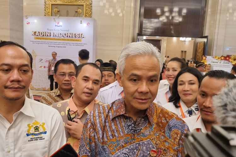 Ganjar Pranowo usai membuka Rapat Kerja Nasional Kadin Indonesia Bidang Pekerjaan Umum Perumahan Rakyat dan Infrastruktur di Hotel Tentrem Semarang, Kamis (31/8/2023).