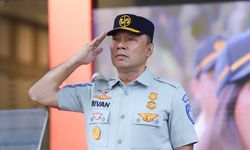 Jadi Pembina Upacara HUT Ke-78 RI, Rivan A. Purwantono Sampaikan Refleksi Kemerdekaan Bagi Jasa Raharja