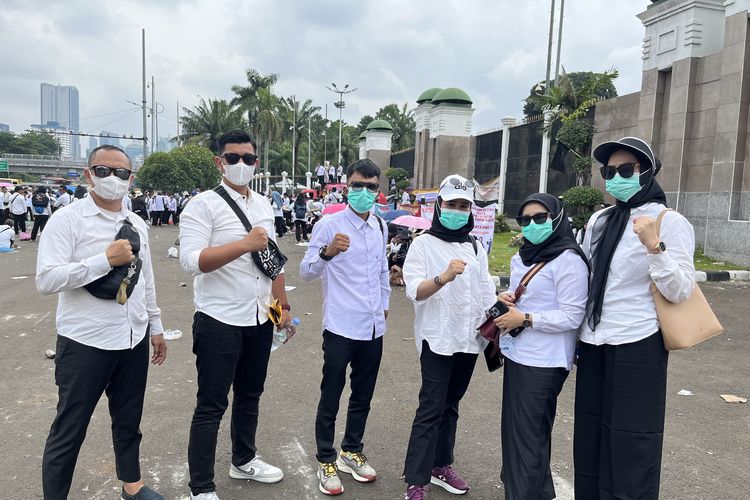Cerita Honorer Riau Demo di DPR: Biaya Kami Lebih Besar dari Gaji yang Diterima