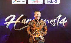 Gubri Abdul Wahid Terima Penghargaan Peduli Kesehatan dan Gizi Anak dari Kompas TV