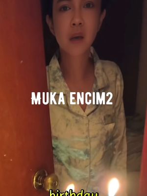 Ari Lasso dan Dearly dikabarkan kembali dekat setelah mengumumkan hubungan kandas. Simak perjalanan cintanya.
