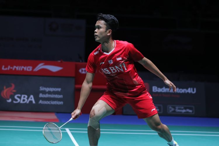 Anthony Sinisuka Ginting saat bertanding melawan Kodai Naraoka (Jepang) di final Singapore Open 2022 di Singapore Indoor Stadium, Minggu (17/7/2022). Anthony Sinisuka Ginting menjadi salah satu dari 15 wakil Indonesia yang akan bertanding di Denmark Open 2022 pada 18-23 Oktober 2022. 