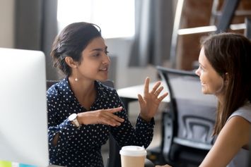 8 Ide Bisnis Kreatif untuk Lulusan Komunikasi Lengkap dengan Tipsnya